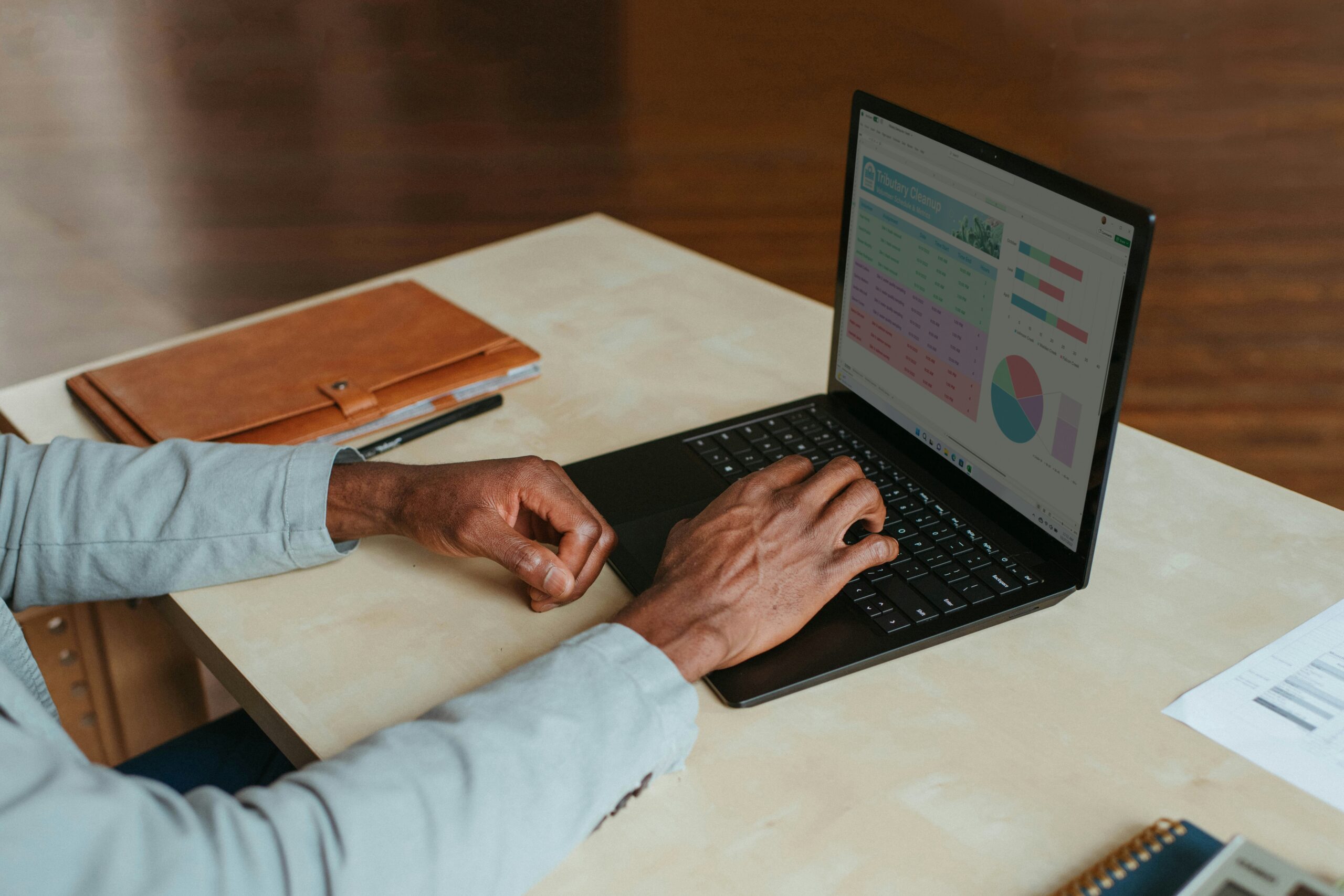 Top 9 Websites to Find Freelance Gigs 7 a person using a laptop